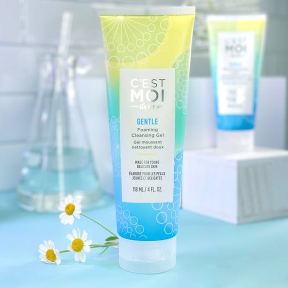 C'est Moi - Gentle Foaming Cleansing Gel - Picture 2 of 4